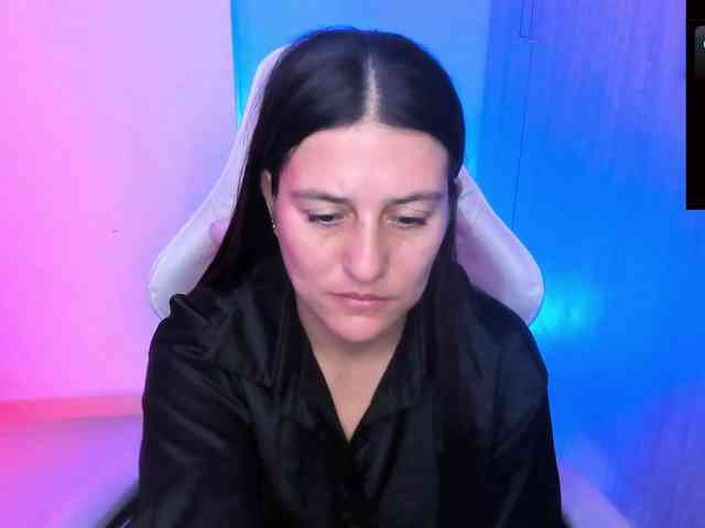 Saskyaajohnson webcam