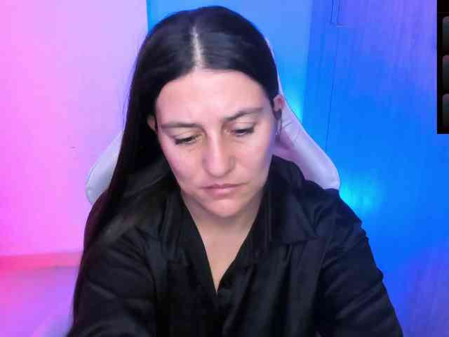 Saskyaajohnson webcam