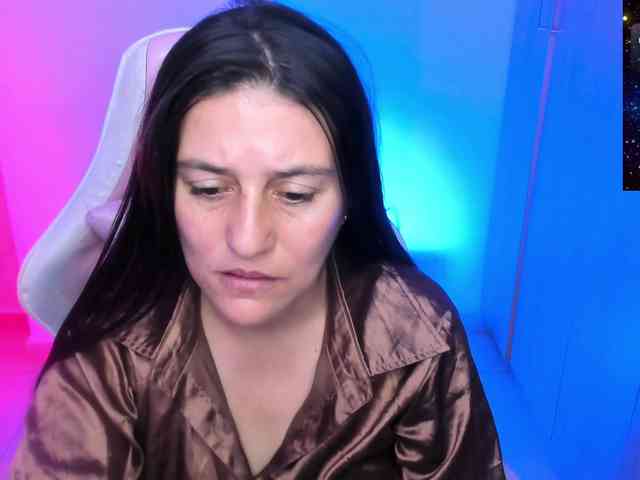 Saskyaajohnson webcam