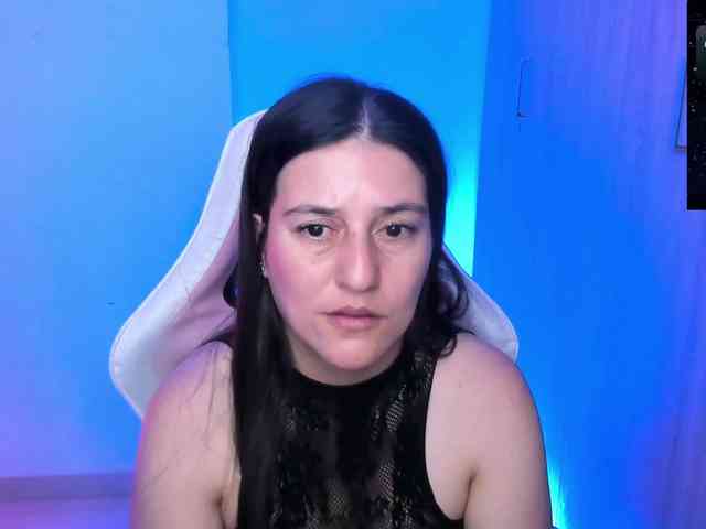 Saskyaajohnson webcam