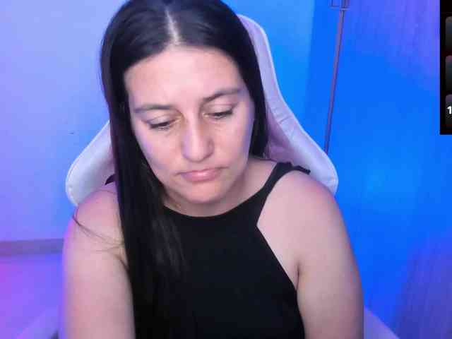 Saskyaajohnson webcam