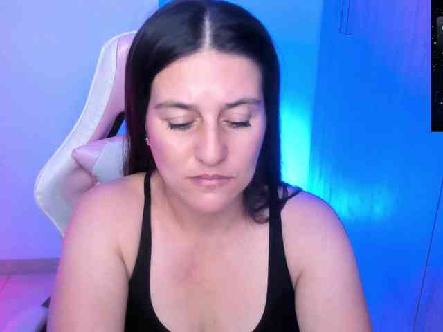 Saskyaajohnson webcam