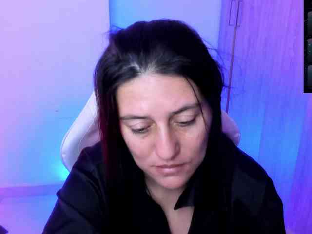 Saskyaajohnson webcam