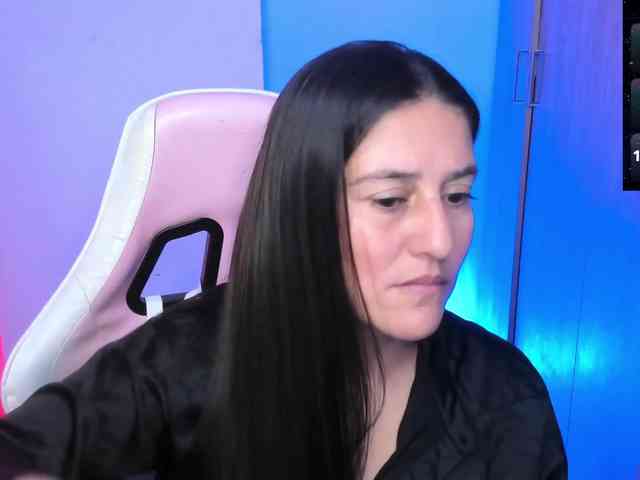 Saskyaajohnson webcam