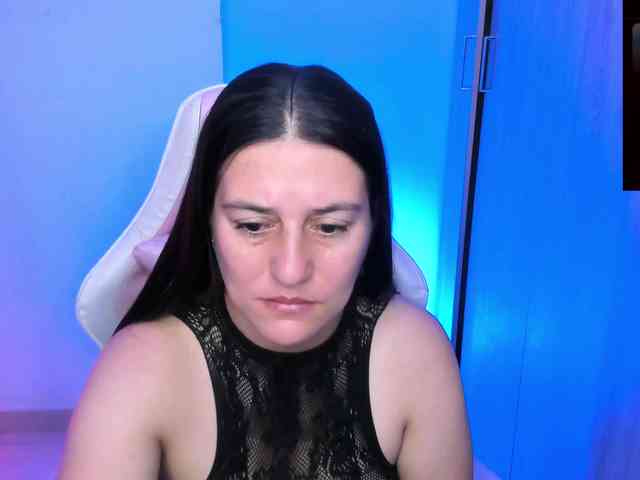 Saskyaajohnson webcam