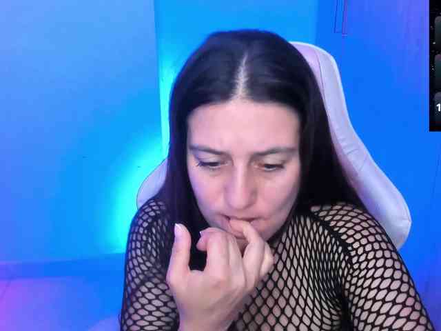 Saskyaajohnson webcam