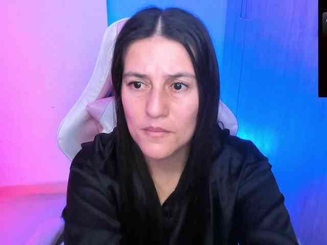 Saskyaajohnson webcam