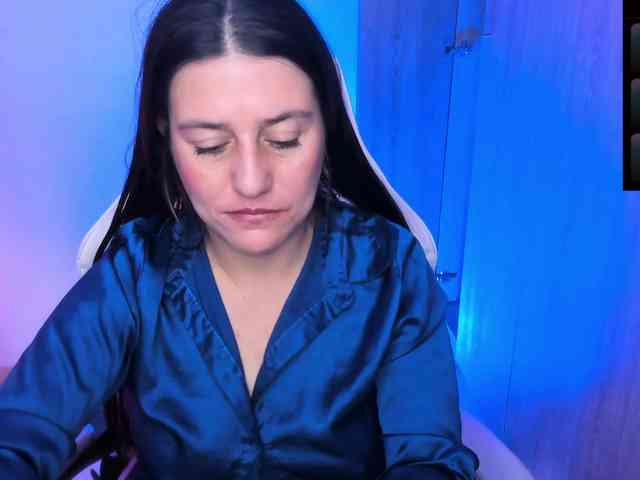 Saskyaajohnson webcam