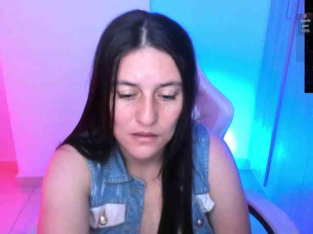 Saskyaajohnson webcam