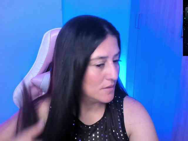 Saskyaajohnson webcam