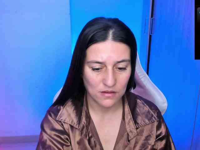 Saskyaajohnson webcam