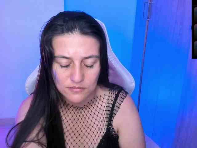 Saskyaajohnson webcam