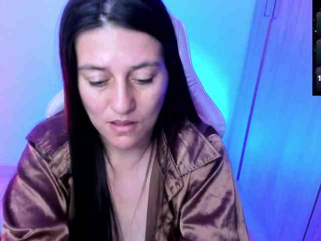 Saskyaajohnson webcam