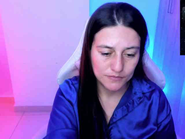 Saskyaajohnson webcam