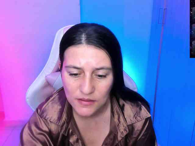 Saskyaajohnson webcam
