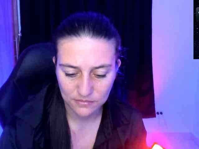 Saskyaajohnson webcam