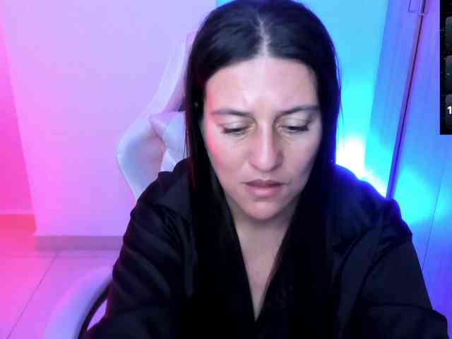 Saskyaajohnson webcam