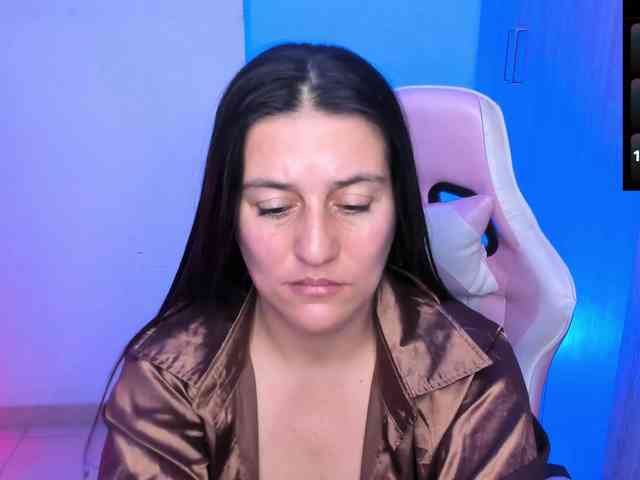 Saskyaajohnson webcam