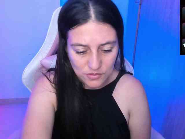 Saskyaajohnson webcam