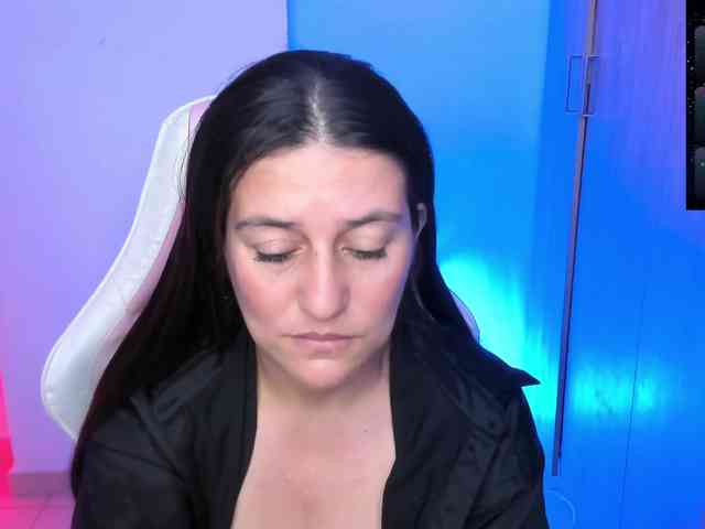 Saskyaajohnson webcam