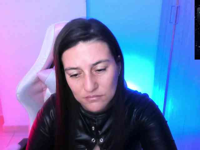 Saskyaajohnson webcam