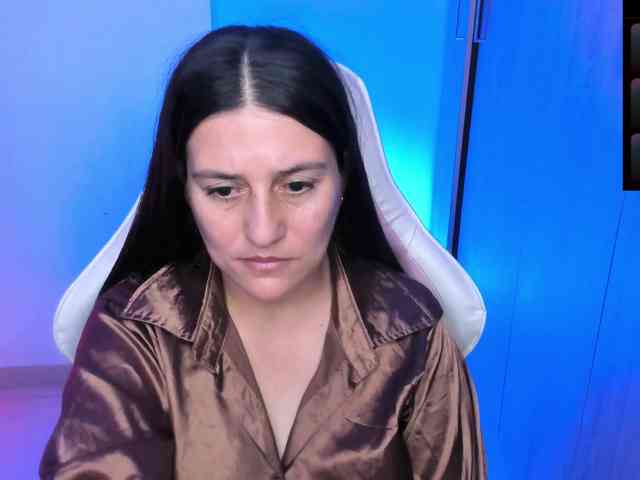 Saskyaajohnson webcam