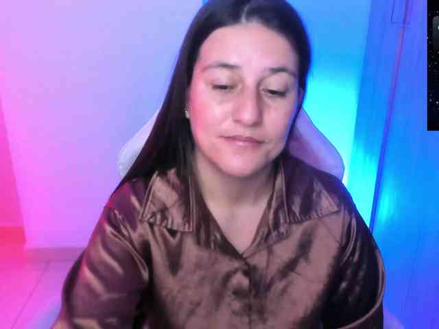 Saskyaajohnson webcam