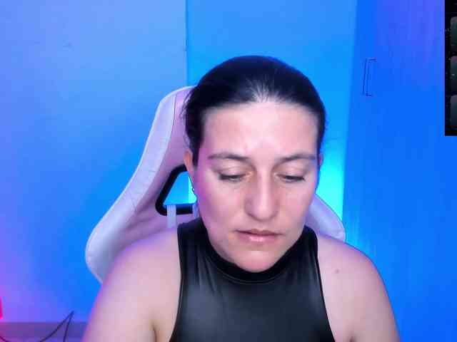 Saskyaajohnson webcam