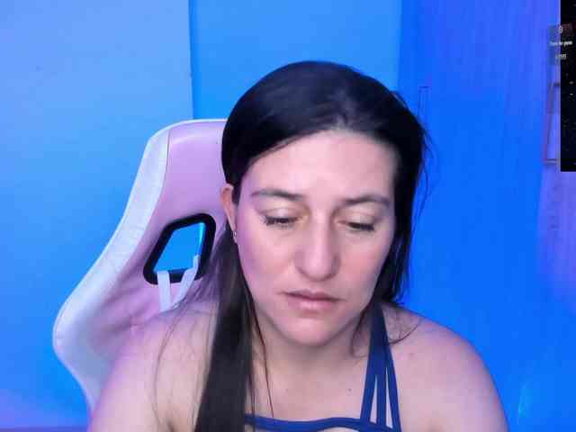 Saskyaajohnson webcam