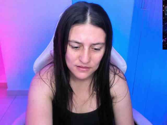 Saskyaajohnson webcam