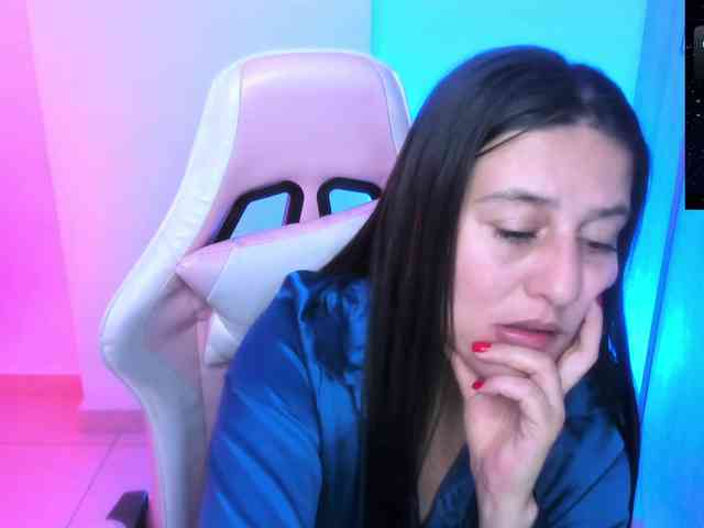 Saskyaajohnson webcam