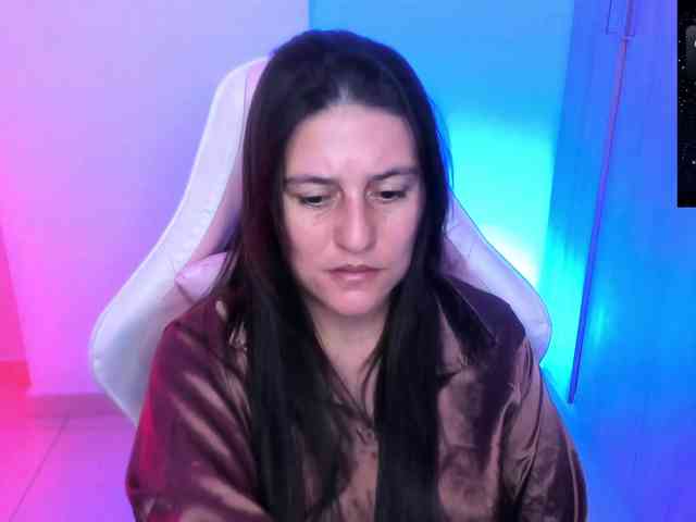 Saskyaajohnson webcam