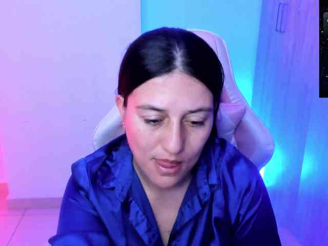 Saskyaajohnson webcam