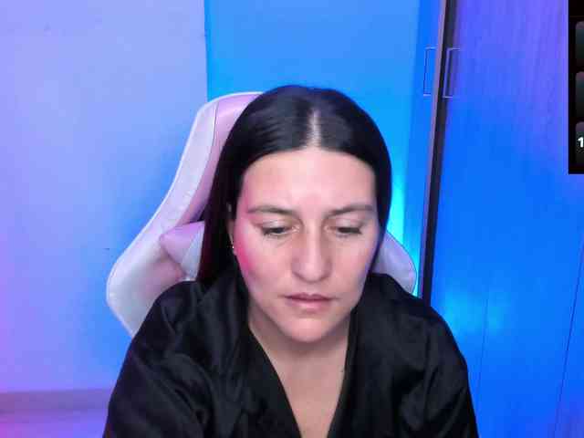 Saskyaajohnson webcam