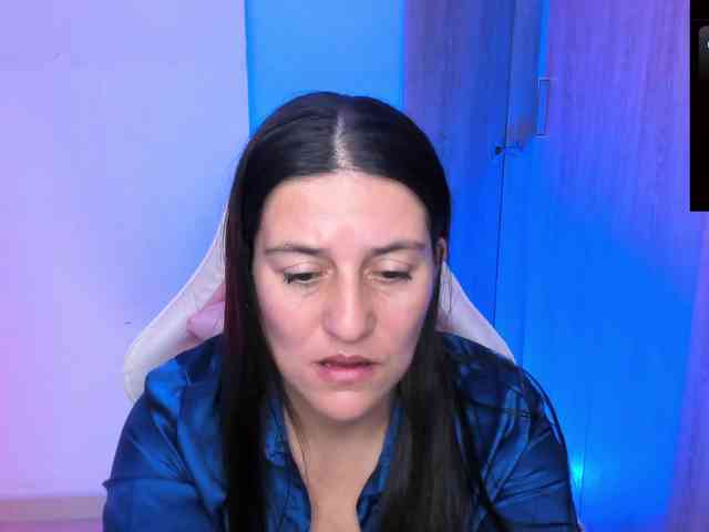 Saskyaajohnson webcam