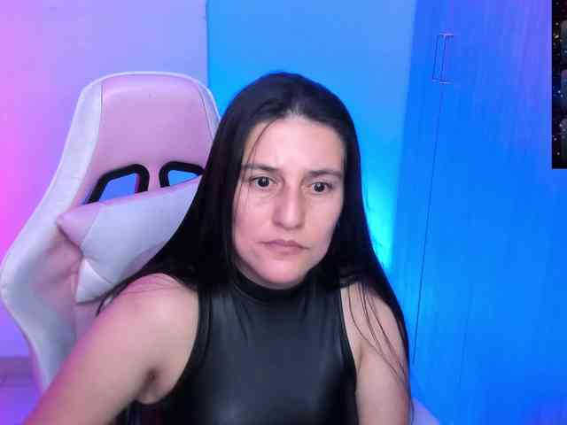 Saskyaajohnson webcam
