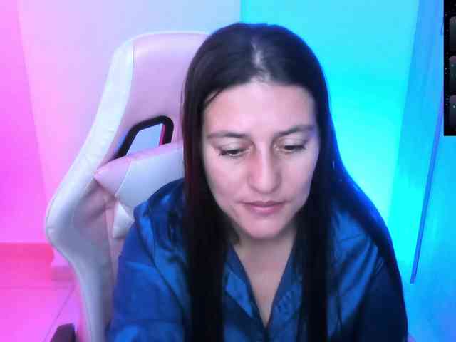Saskyaajohnson webcam