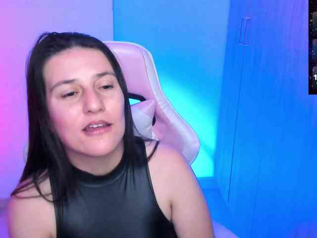 Saskyaajohnson webcam