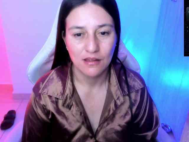 Saskyaajohnson webcam