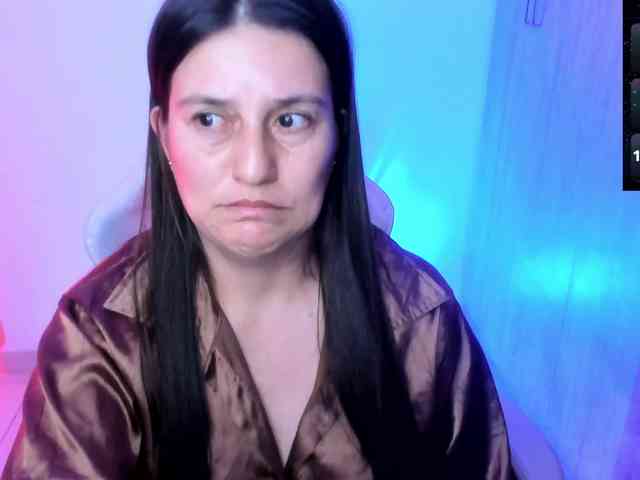Saskyaajohnson webcam