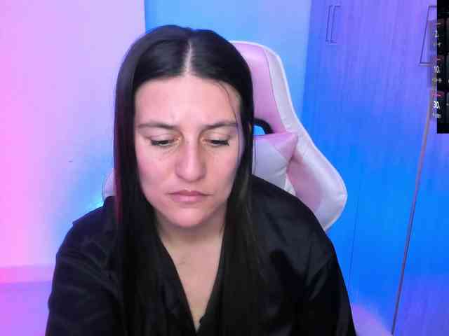Saskyaajohnson webcam