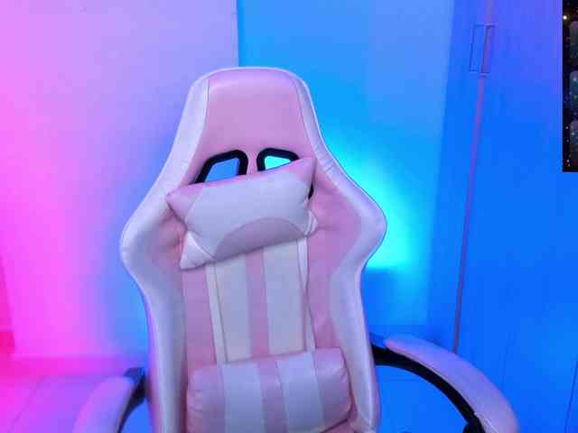 Saskyaajohnson webcam