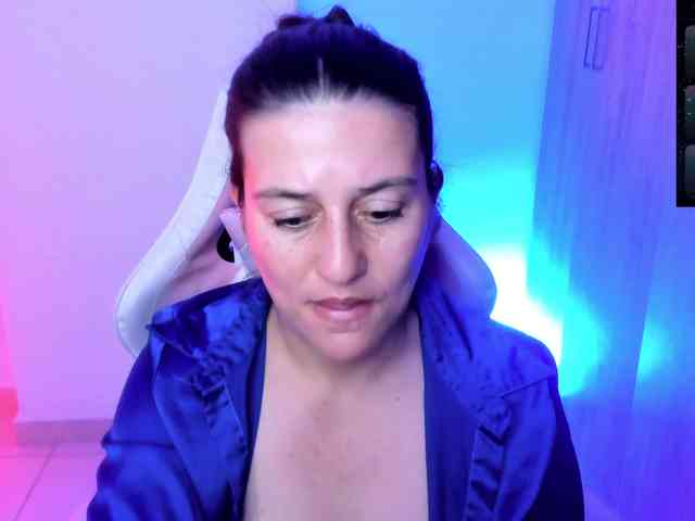 Saskyaajohnson webcam