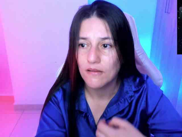 Saskyaajohnson webcam