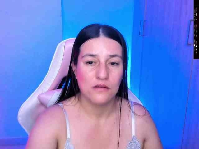 Saskyaajohnson webcam