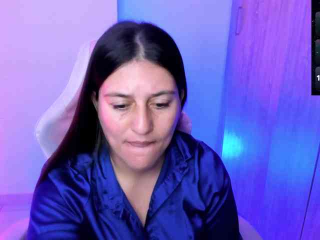 Saskyaajohnson webcam