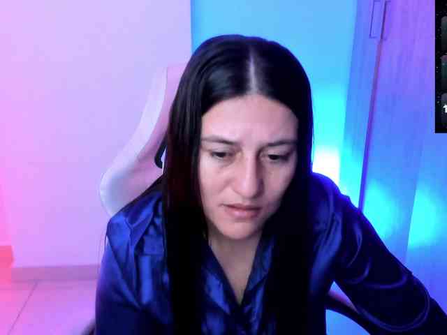 Saskyaajohnson webcam