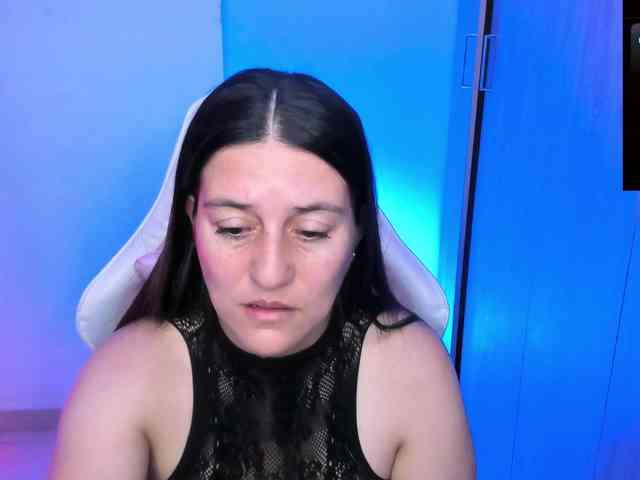 Saskyaajohnson webcam