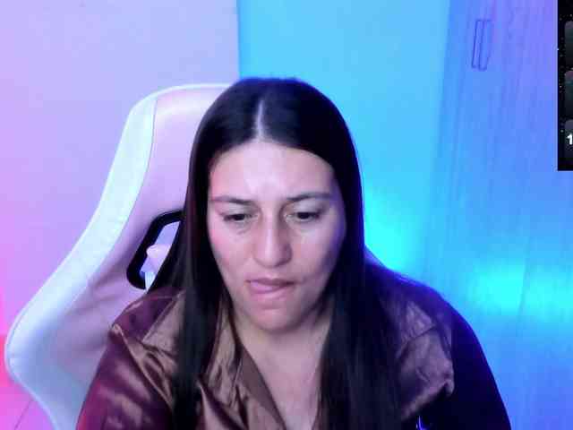 Saskyaajohnson webcam