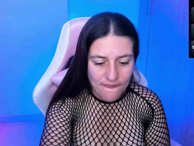 Saskyaajohnson webcam